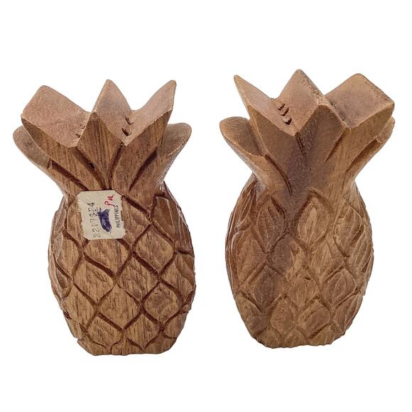 Vintage Salt & Pepper Shakers: PINEAPPLES Hand-Carved Wooden Collectible Set - Picture 4 of 6